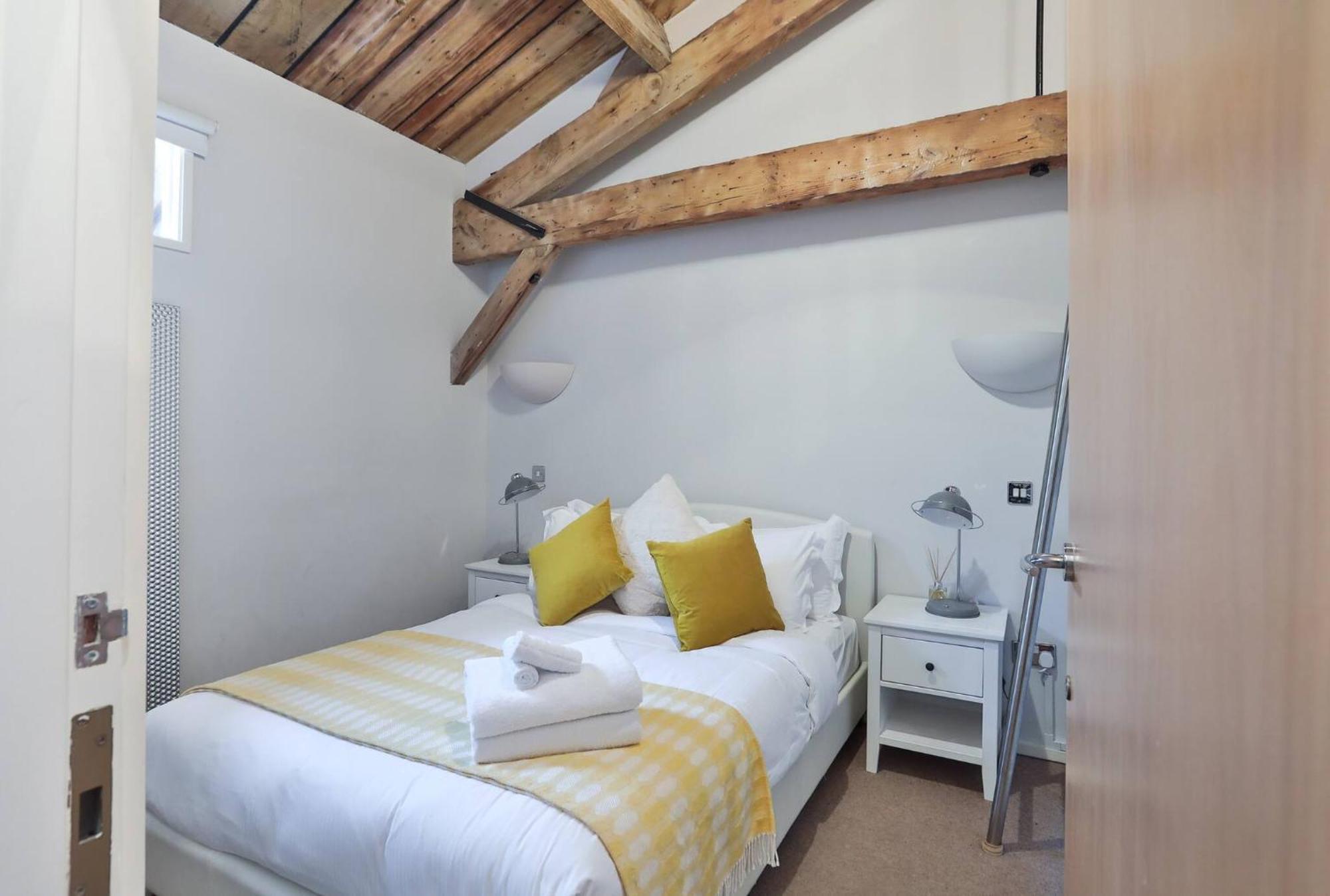 Wild Roses Serviced Apartments - Excel Warehouse 1 London Exterior photo